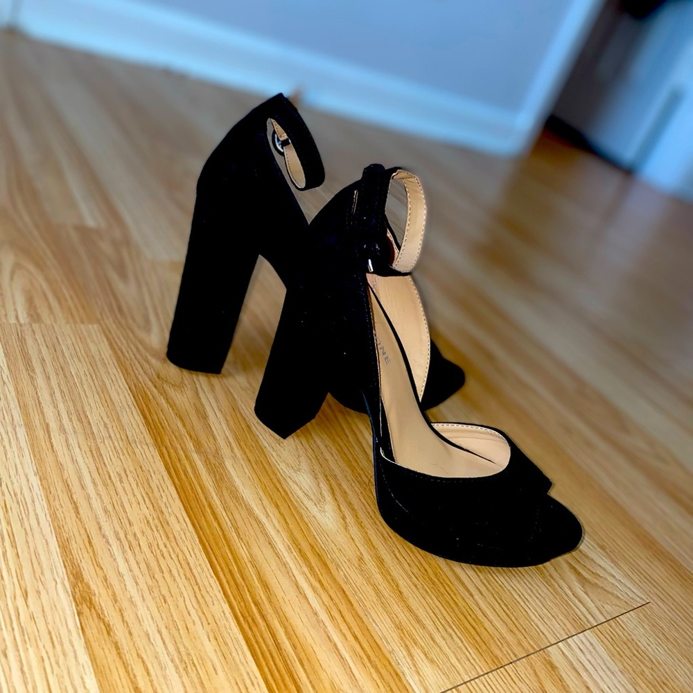 If you like tall heels these are for you lol very pretty and stylish